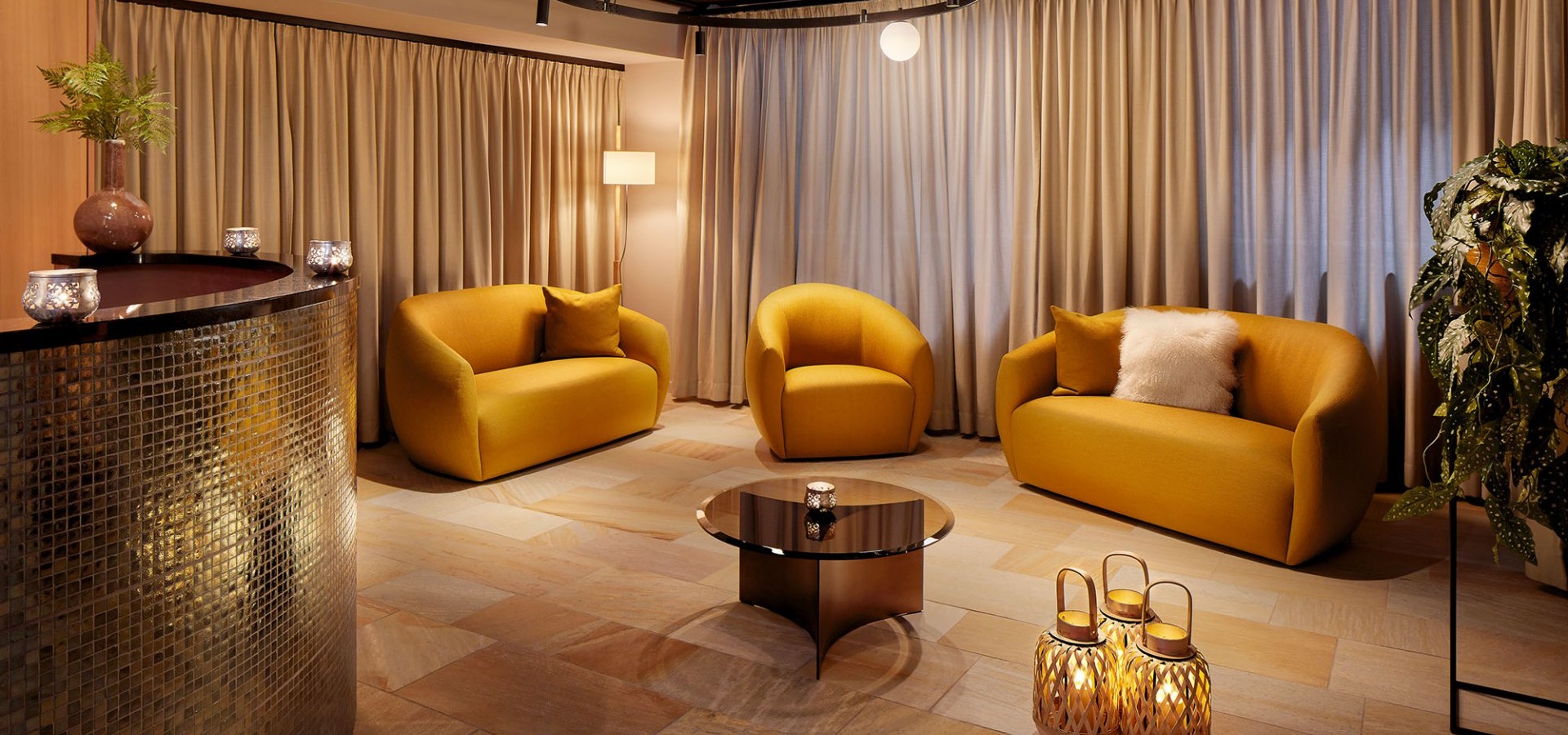 Stylish reception area of the sauna in the Hotel Erbprinz.