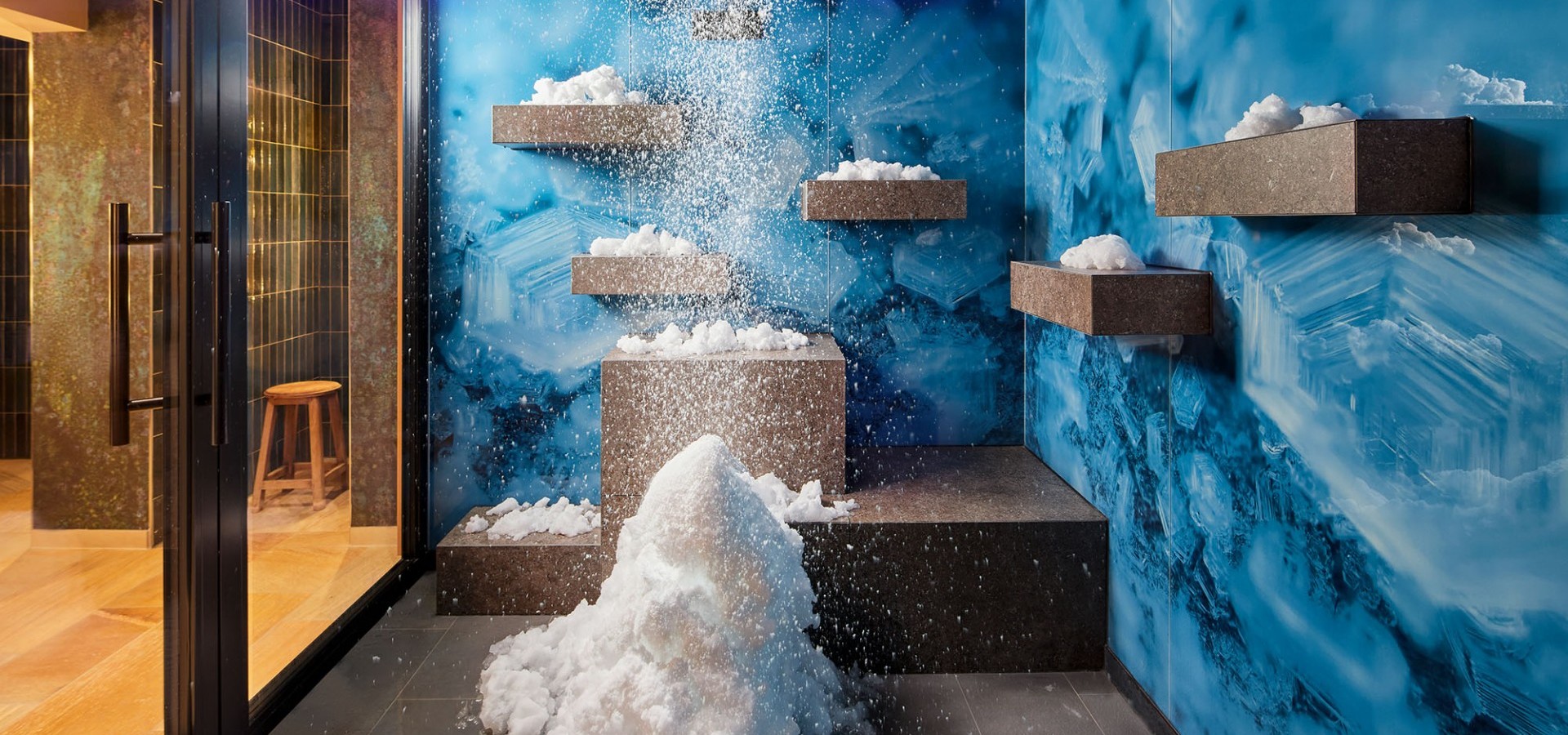 Room with snow shower in the spa area of the Hotel Erbprinz.