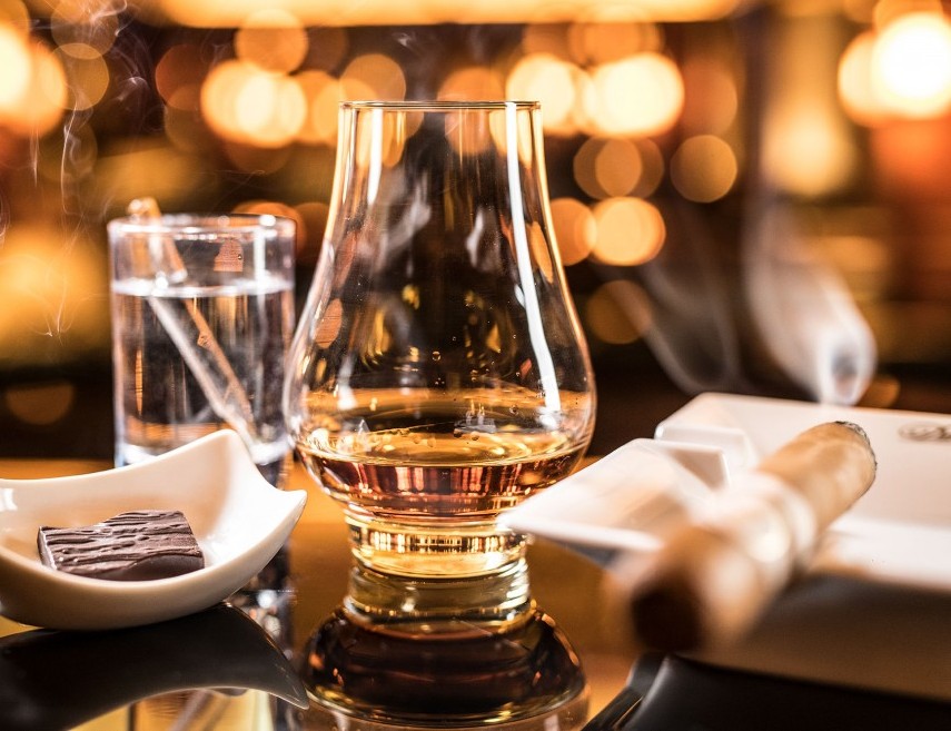 Green Horse Bar Zigarren Lounge