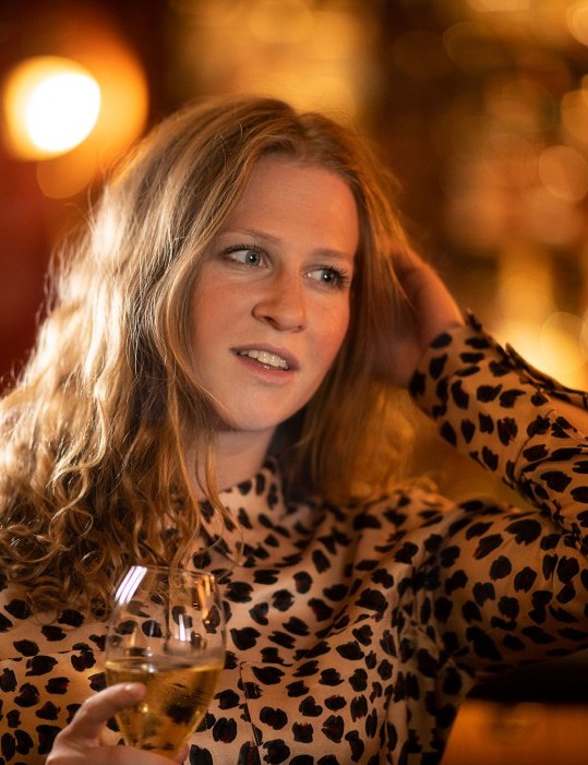 Green Horse Bar Frau