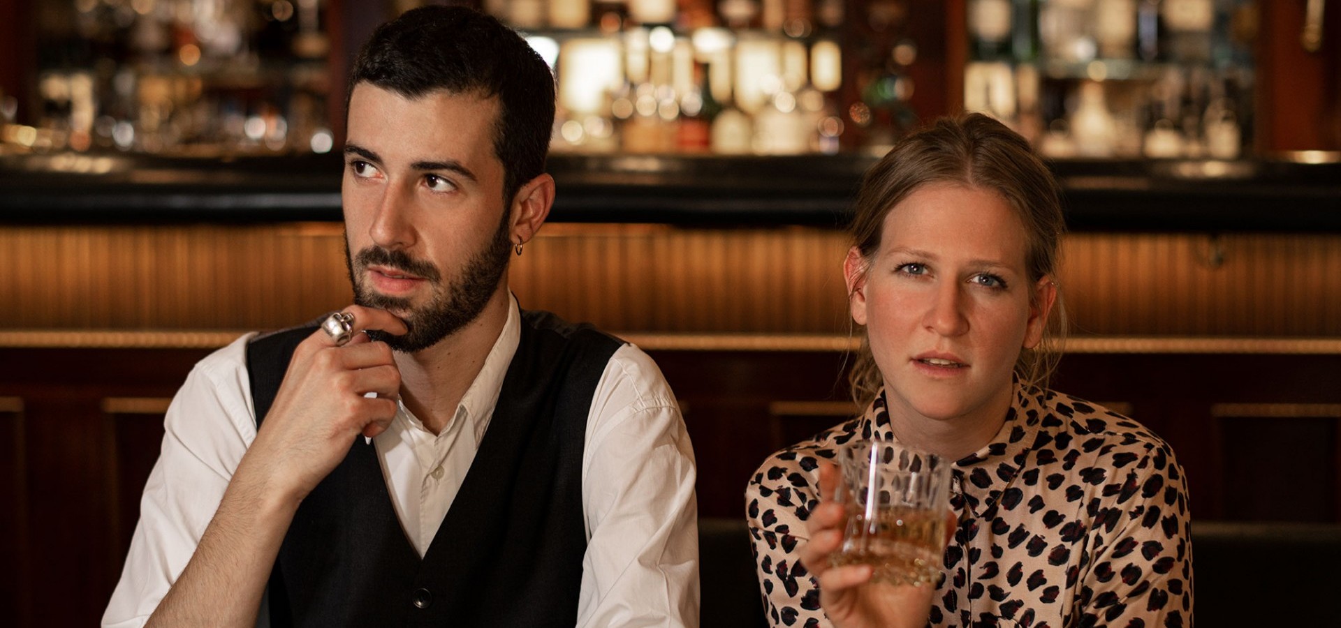 Green Horse Bar Paar