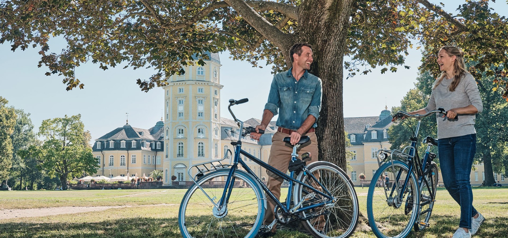 karlsruhevor-dem-karlsruher-schlossctmbw-dupper11