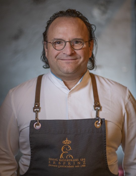 Portrait_RalphKnebnel