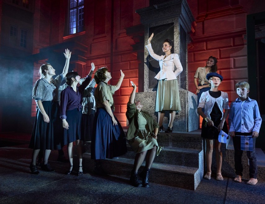 sclossfestspiele_evita_MBB9714